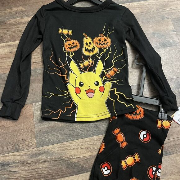 Pokémon Pikachu 2 Pc Pajama Set. Unisex. Size 8 Glow In The Dark. NEW - Picture 2 of 5